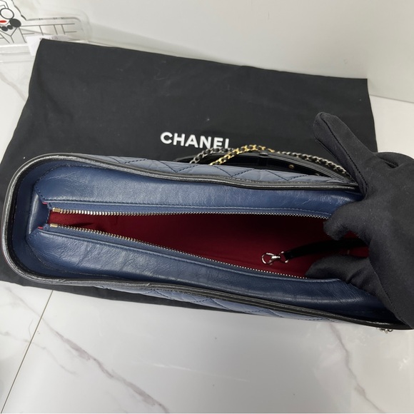 Chanel Medium Gabrielle Hobo - Picture 5 of 5